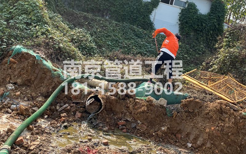 263红花工地化粪池清理