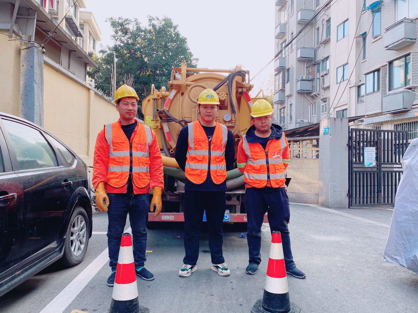 红花南京某小区管道清淤检测施工
